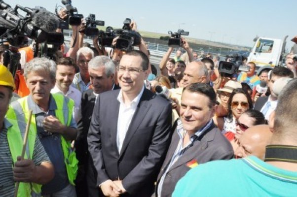 Ponta vine la Constanţa, să vadă autostrada A2 şi locuinţele sociale ale lui Mazăre
